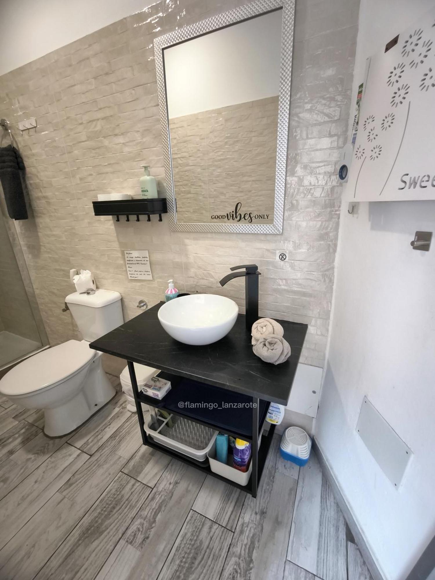 Habitacion Flamingo, Entrada Privada Y Bano Privado En Suite By Flamingo House, No Fumadores アレシフェ エクステリア 写真